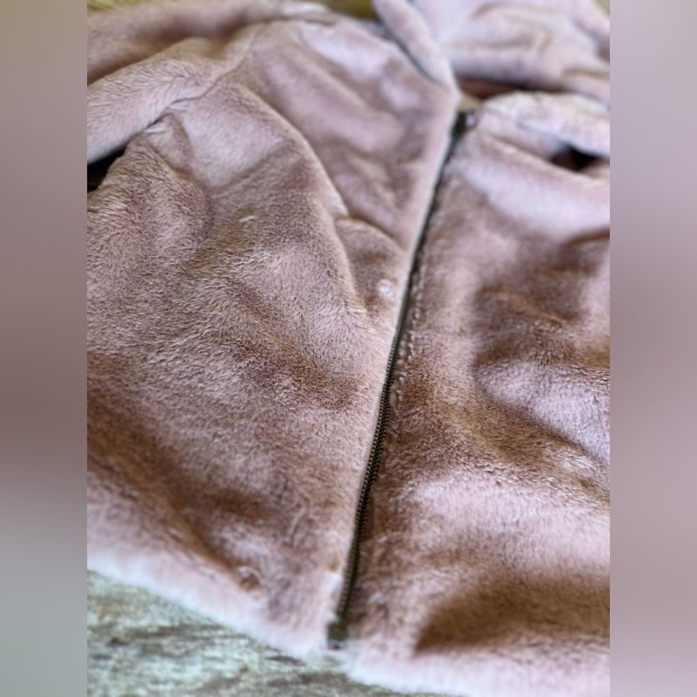 💕✨Girls Furry Jacket✨💕 - Picture 3 of 8